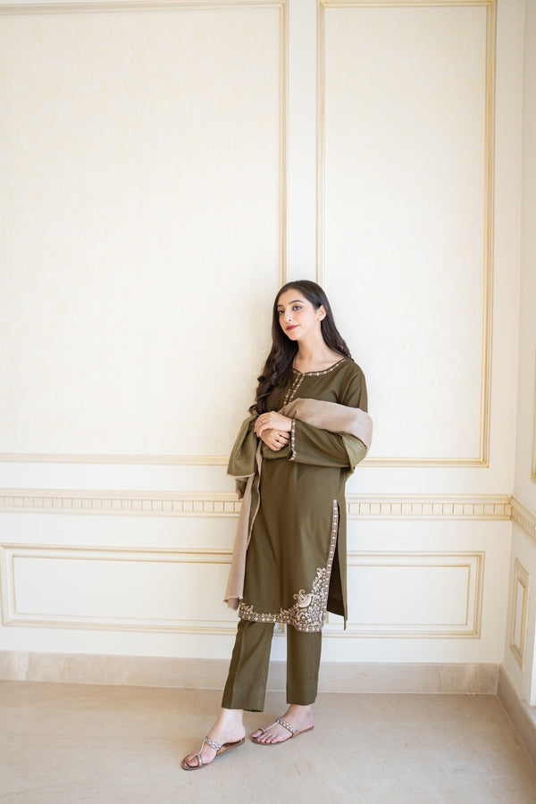 DARK OLIVE
