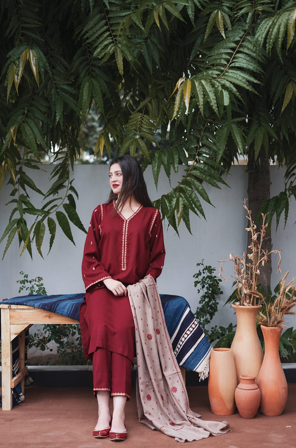MAROON